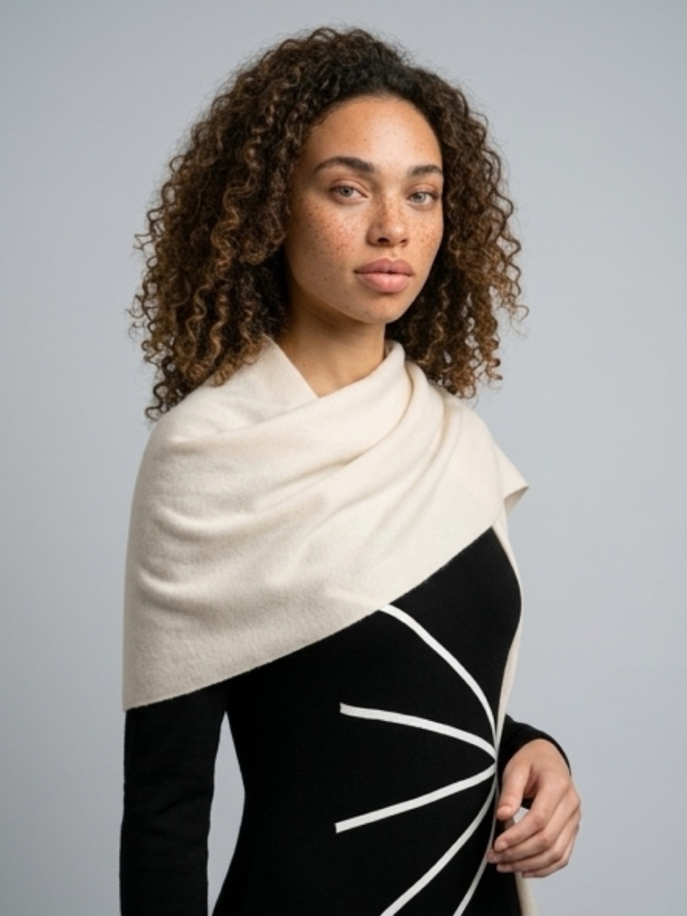Connected apparel VERY CHIC evening black dress 🍸